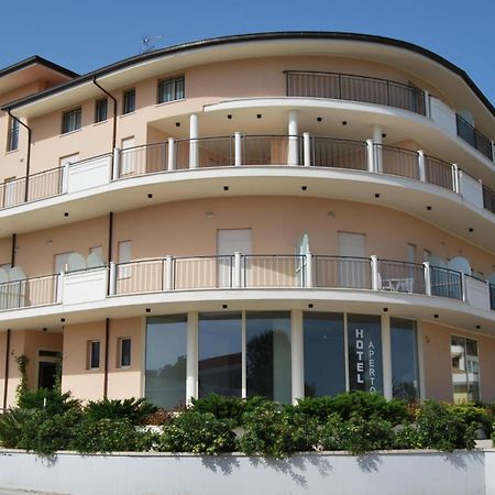 Hotel Europa Nereto Extérieur photo