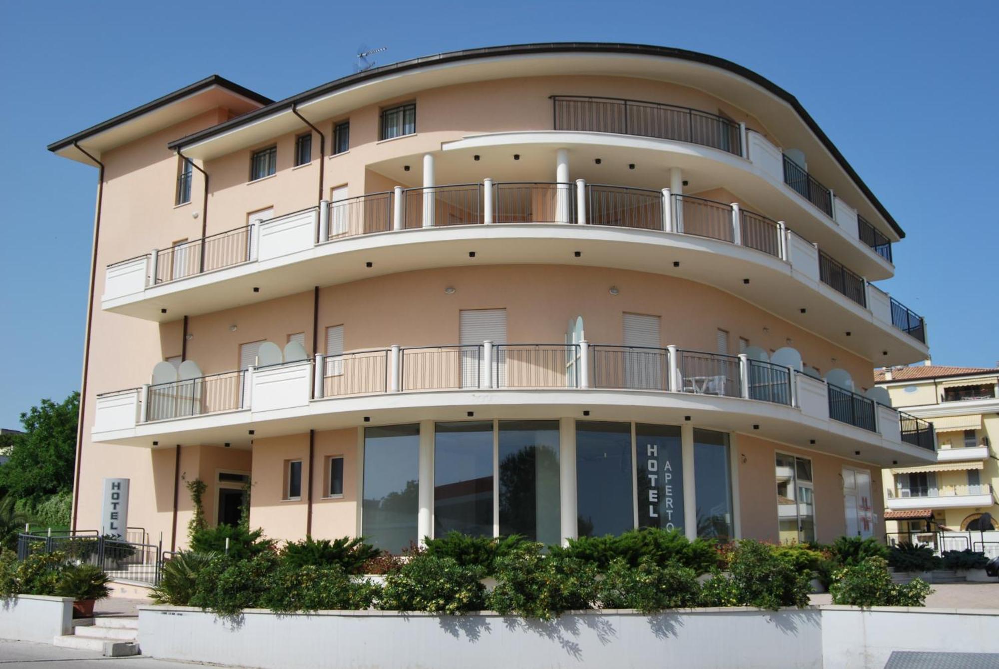 Hotel Europa Nereto Extérieur photo