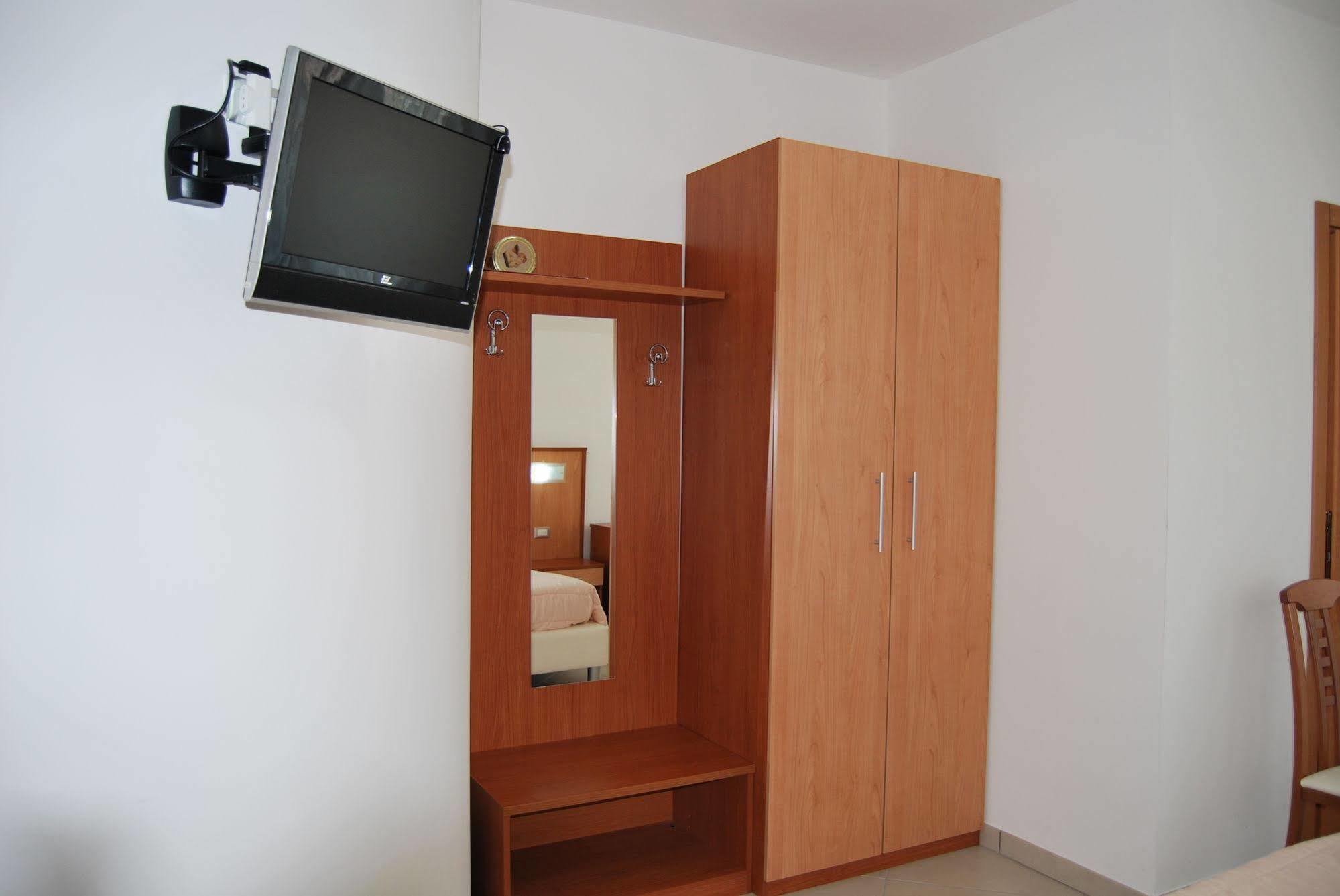 Hotel Europa Nereto Extérieur photo