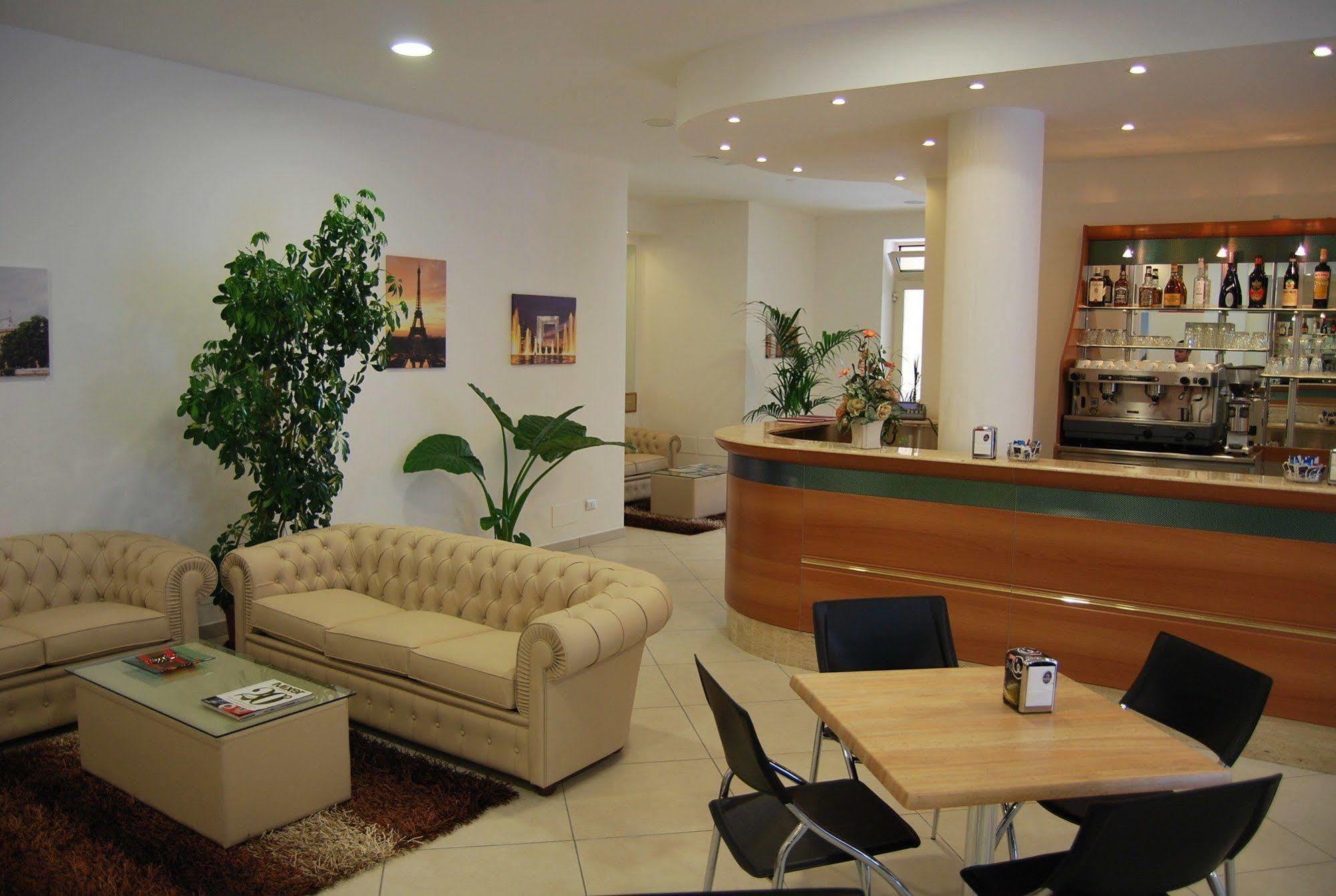 Hotel Europa Nereto Extérieur photo