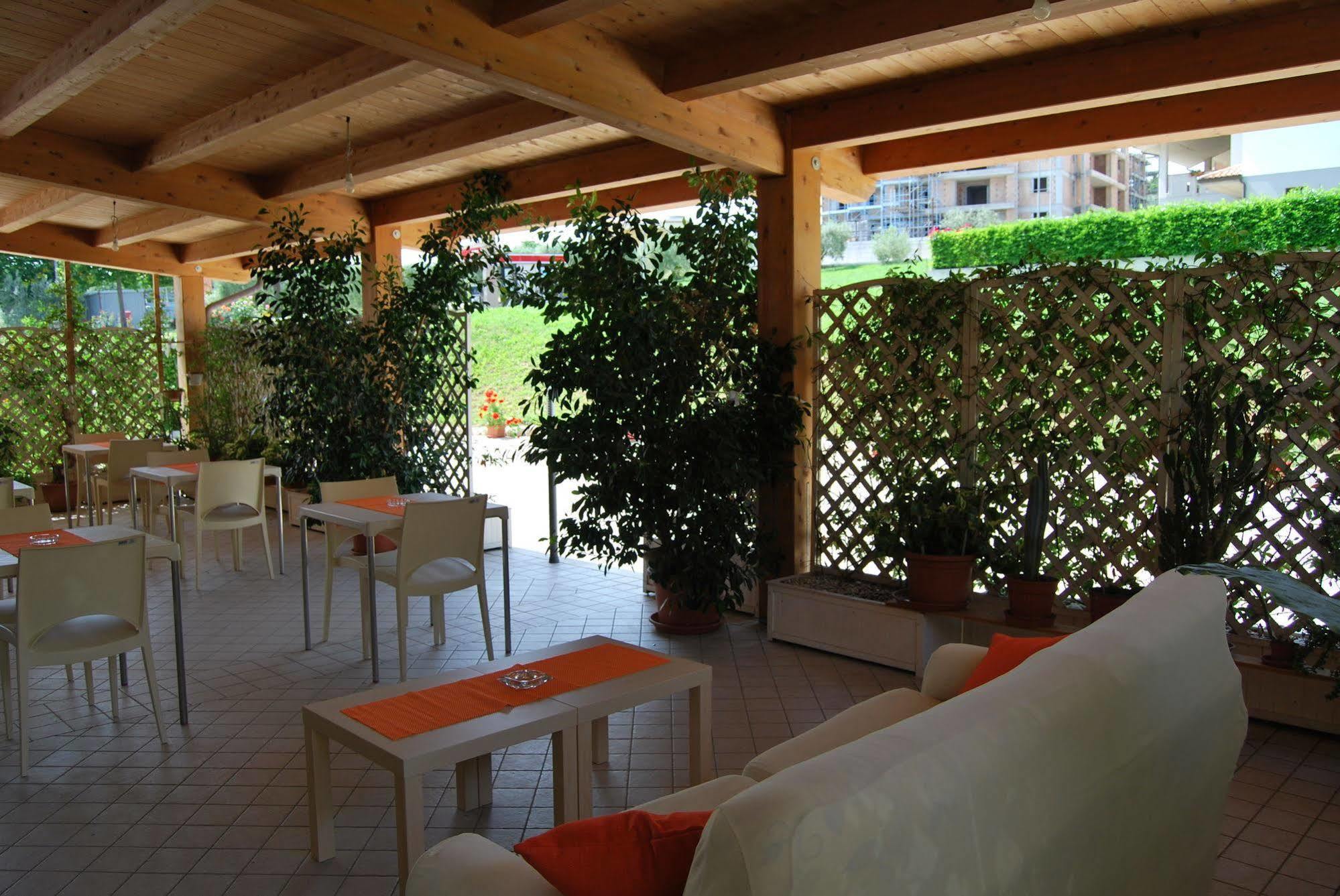 Hotel Europa Nereto Extérieur photo